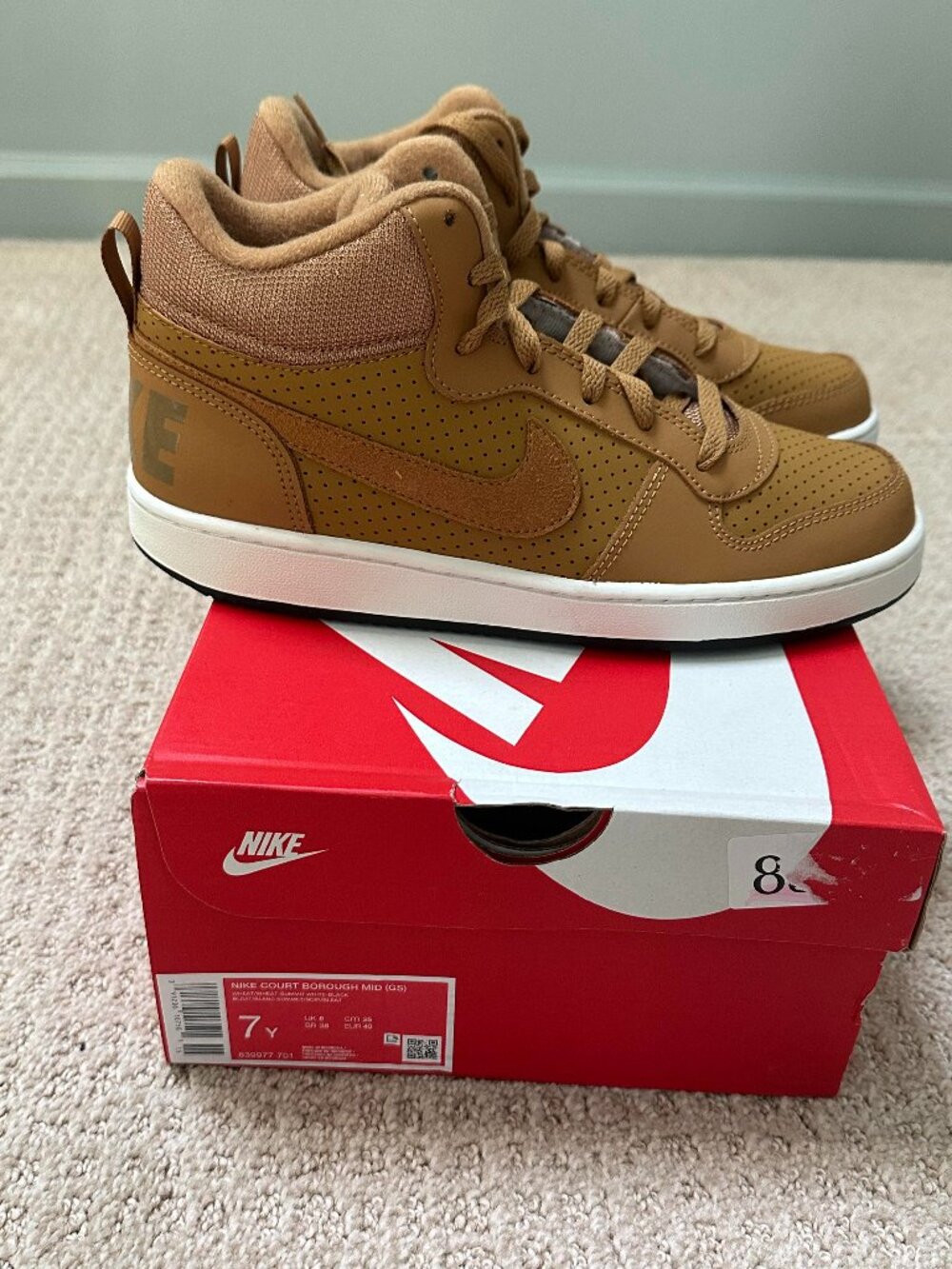 Nike Court Borough Mid GS Wheat Size 7Y